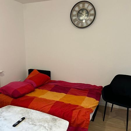 Appt Spacieux Et Calme Prox Disney-Cdg-Stade De France Le Blanc-Mesnil Esterno foto